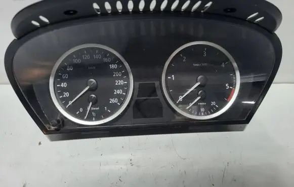 BMW 5 E60 E61 Speedometer (instrument cluster) 62116945633 213228032232 110080213