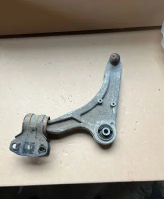 Ford Fusion II Front lower control arm/wishbone 060378G