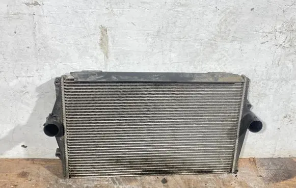 Volvo XC70 Intercooler radiator