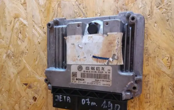 Volkswagen Jetta V Engine control unit/module 03G906021PK 0281014065