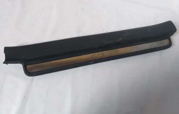 Toyota Avensis T250 Front sill trim cover 6791305050