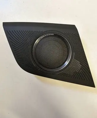 Side speaker trim/cover