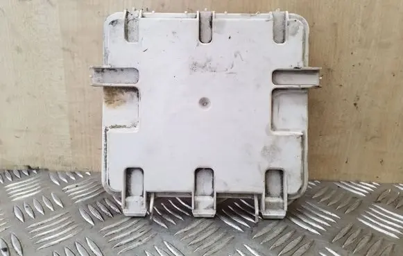 Volkswagen Golf IV Fuse box cover 1J0941365B