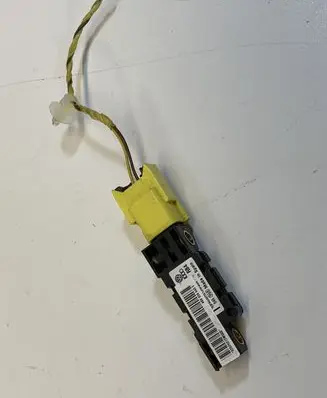 Volkswagen Phaeton Airbag deployment crash/impact sensor 4B0959643E