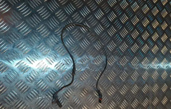 Mercedes-Benz E W212 ABS brake wheel speed sensor A2125400217