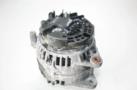 Nissan Juke I F15 Generator/alternator 0124525140