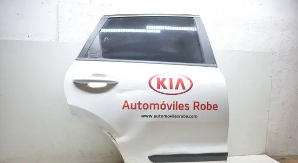 KIA Niro Rear door