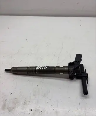 Audi A4 S4 B8 8K Fuel injector 03L130277 080313 0445116030