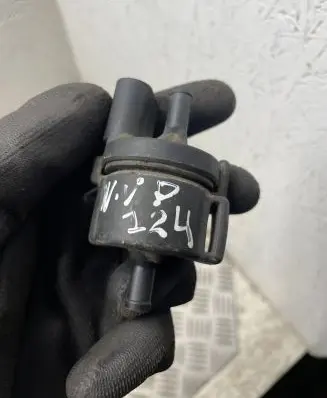 Valve vacuum