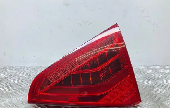 Audi A5 8T 8F Tailgate rear/tail lights 8T0945094C