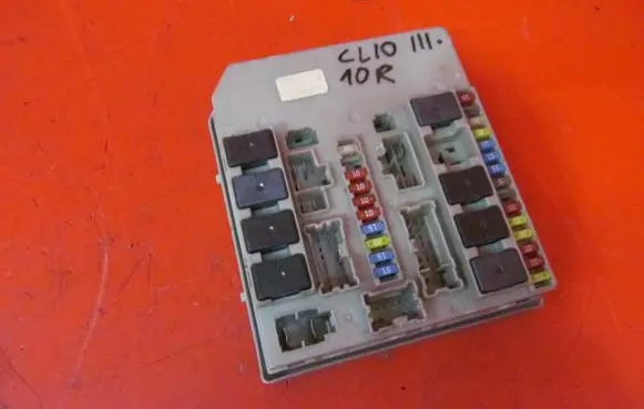 Renault Clio III Other control units/modules 902665A