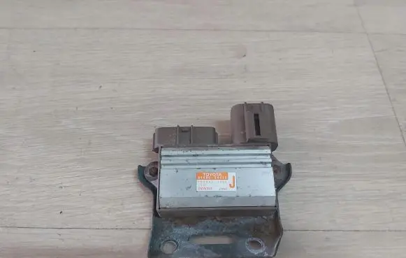 Toyota Tundra II Mass air flow meter 89580-34030
