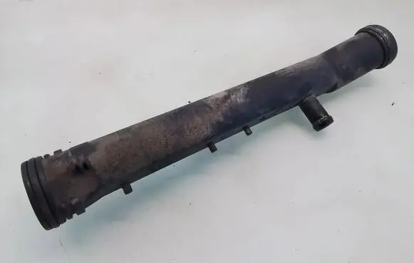 Volkswagen Golf VI Engine coolant pipe/hose 032121065G