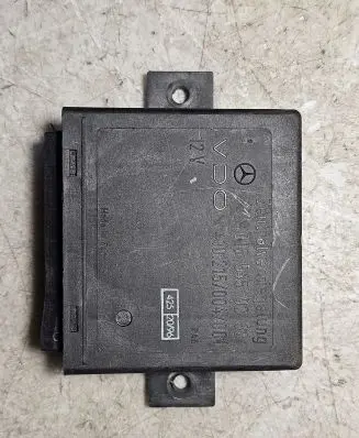 Mercedes-Benz Sprinter W901 W902 W903 W904 Door central lock control unit/module 0165459232