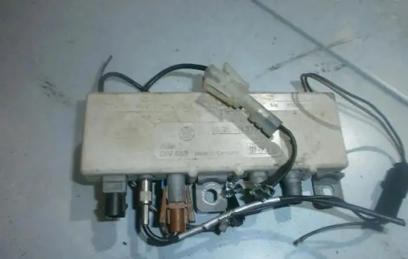 BMW 5 E39 Other control units/modules 65258378090 ANTENAAMPLIFIER