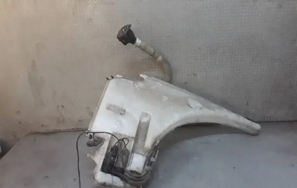 BMW 1 E81 E87 Windshield washer fluid reservoir/tank 722953501