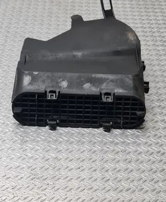 Renault Twingo II Air intake duct part 8200861152