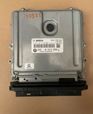 BMW 5 F10 F11 Engine control unit/module 8513250 0281017648