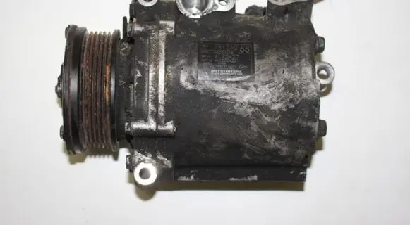 Mitsubishi Lancer VIII Air conditioning (A/C) compressor (pump) 7813A068
