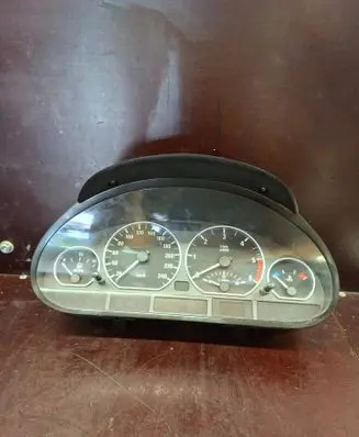 Speedometer (instrument cluster)