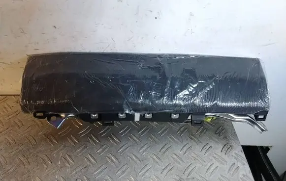 Lexus IS III XE30 Knee airbag 