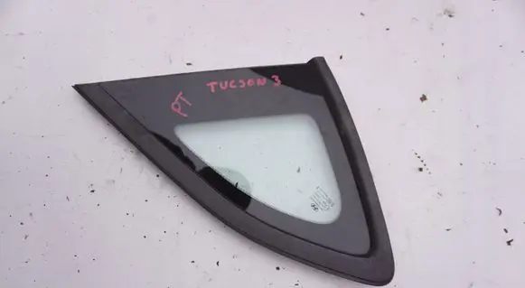 Hyundai Tucson TL Front triangle window/glass SZYBKA
