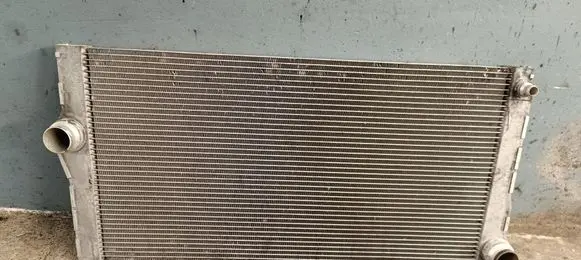 BMW 5 F10 F11 Coolant radiator 1711850917601