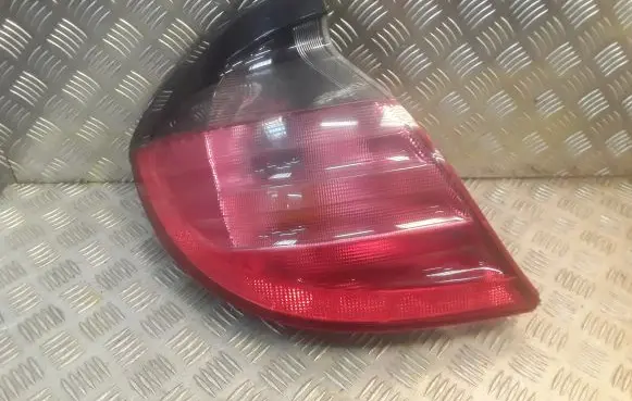 Mercedes-Benz C W203 Rear/tail lights 2038200564