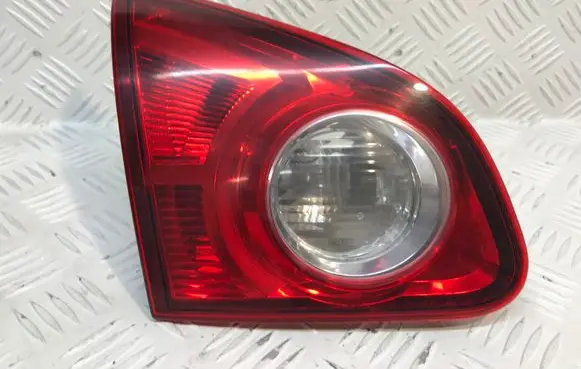 Nissan Qashqai+2 Tailgate rear/tail lights 26555JD800
