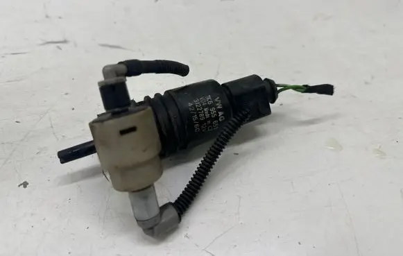 Windscreen/windshield washer pump