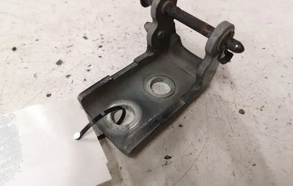 Peugeot 308 Front door upper hinge