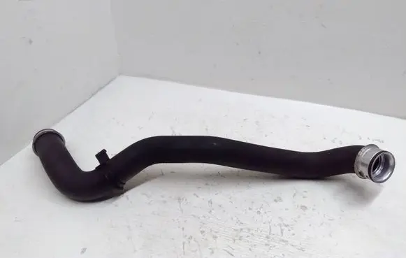 Mercedes-Benz S W221 Engine coolant pipe/hose A2215010891