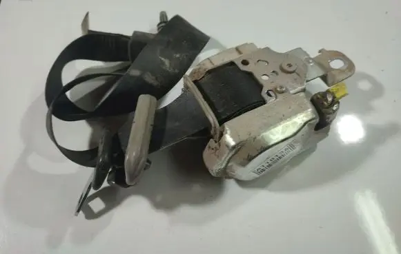 Nissan Pathfinder R51 Front seatbelt 0434102