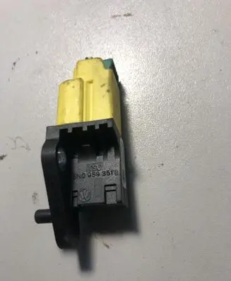 Volkswagen Tiguan Airbag deployment crash/impact sensor 5N0959351B