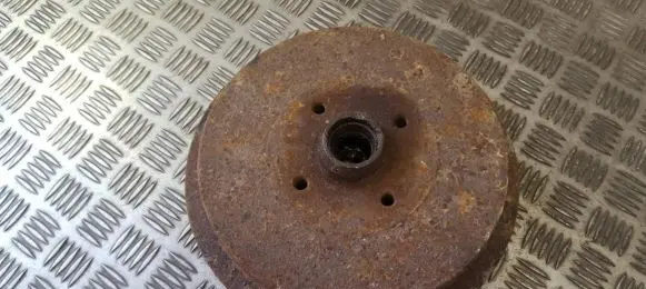 Volkswagen PASSAT B3 Drum brake (rear) 