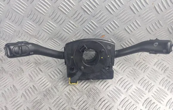 Volkswagen PASSAT B5.5 Indicator stalk 1J0959654AP 203254 3918149