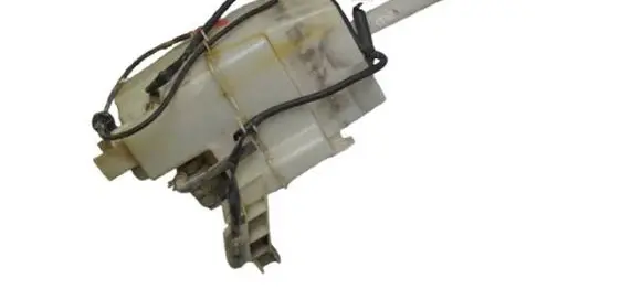 Nissan X-Trail T31 Windshield washer fluid reservoir/tank