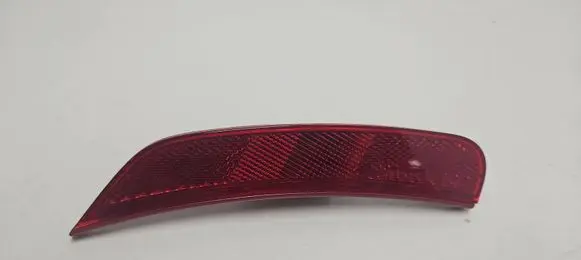 Chrysler Pacifica Rear tail light reflector 68229425AA