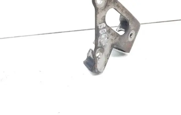 Toyota Avensis T250 Gear shift cable bracket 