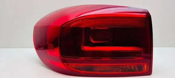 Volkswagen Tiguan Rear/tail lights 5N0945095Q