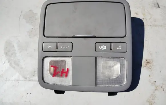 Hyundai H-1, Starex, Satellite Front seat light 928004H000