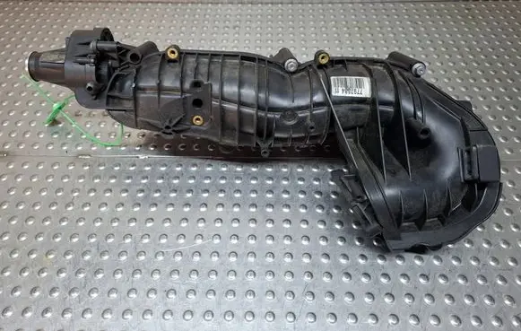 BMW 1 E81 E87 Intake manifold S26372173 7797384