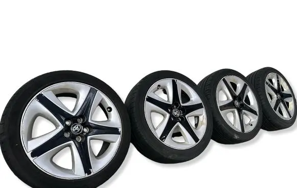 Toyota Prius (XW50) R17 alloy rim 