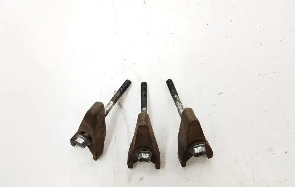 Toyota Avensis T270 Fuel Injector clamp holder