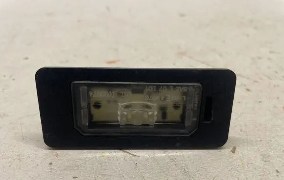 BMW 3 E90 E91 Number plate light 7193293