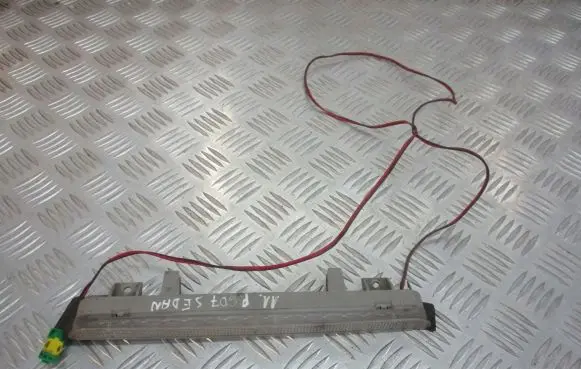 Peugeot 607 Third/center stoplight