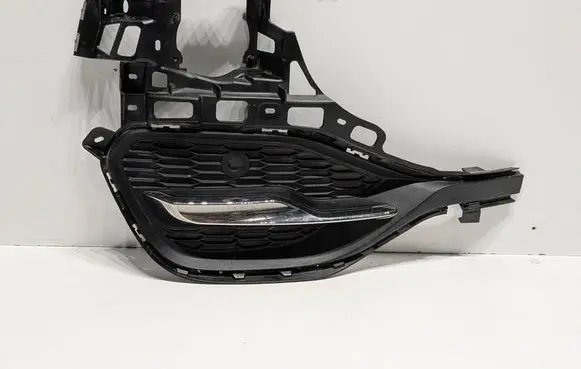 Opel Crossland X Front bumper lower grill 77102F19 YP00028777 P1U051728