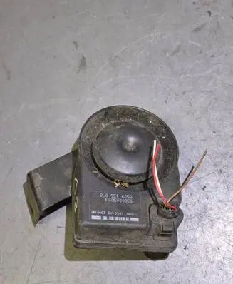 Audi A8 S8 D3 4E Alarm system siren 8L0951605A F005V00356