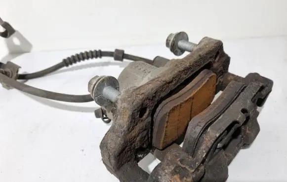 BMW 1 F20 F21 Front brake caliper 22284