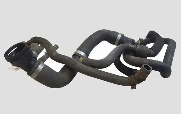 Volvo V60 Engine coolant pipe/hose